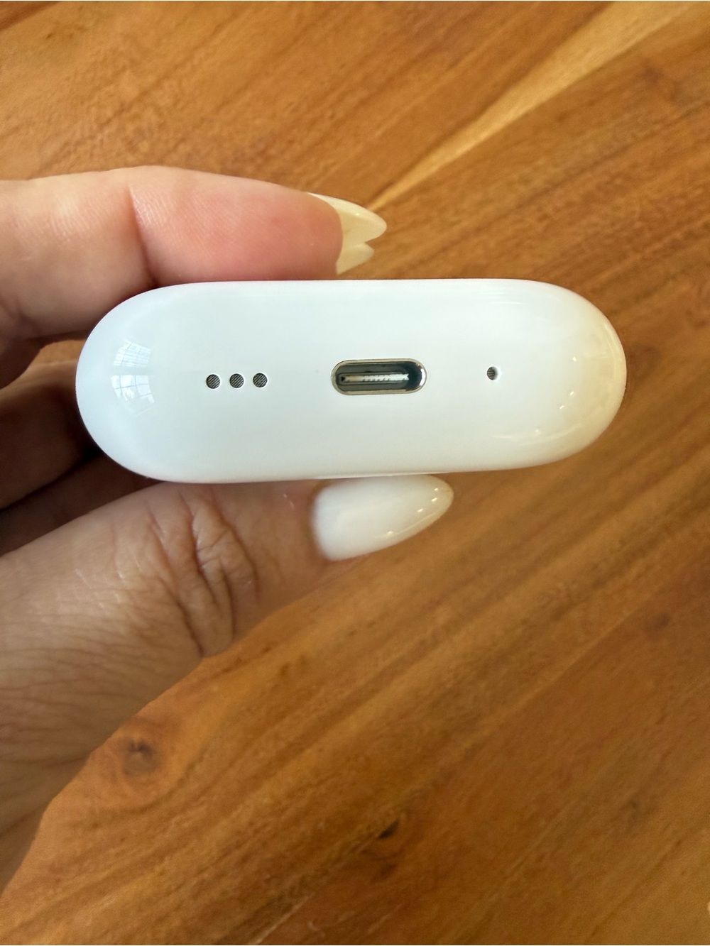 Apple AirPods Pro 3 Wireless Earbuds in White - Picture 9 of 10
